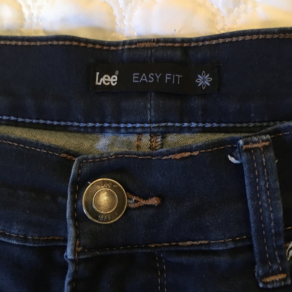Lee Easy Fit Size 18 Medium Straight Leg Jeans